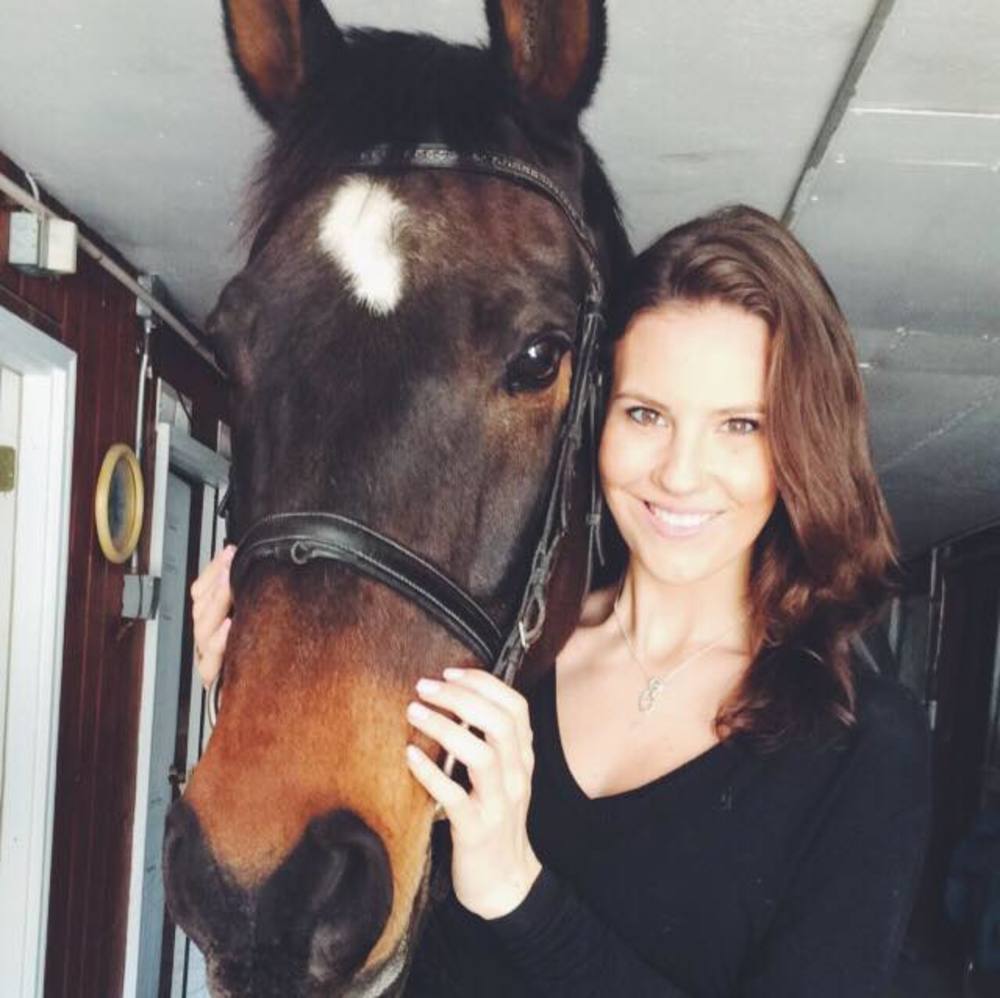 Meet your Posher, Francesca